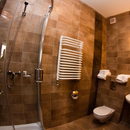 Trzy Korony Boutique Hotel&Spa Piwne ปูวาวือ ภายนอก รูปภาพ