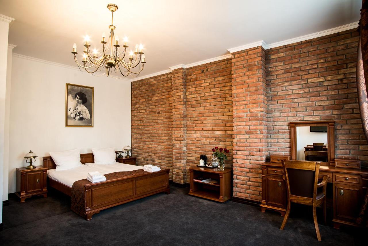 Trzy Korony Boutique Hotel&Spa Piwne ปูวาวือ ภายนอก รูปภาพ